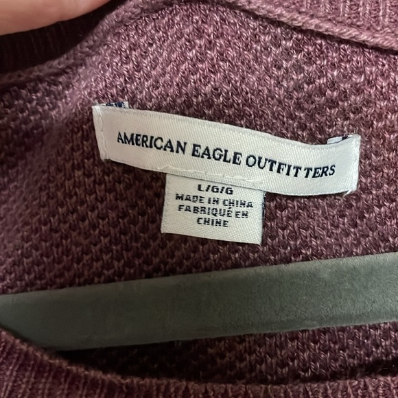 American Eagle size large burgundy color ballon sleeve lightweight crew sweater - Picture 4 of 7